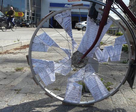 Sculpture / installation by Carmen McGlinn + Sonja van Kerkhoff