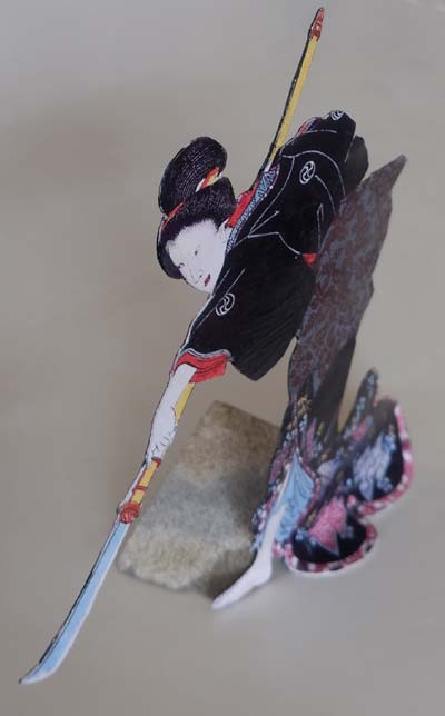 she, onna-bugeisha, a self standing print on layers of rag paper by Sonja van Kerkhoff