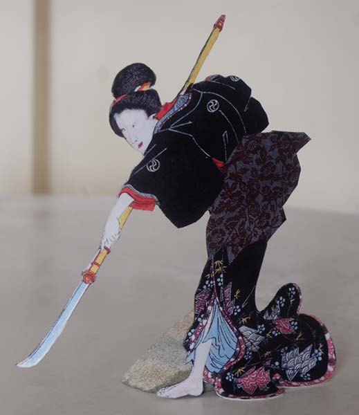 she, onna-bugeisha, a self standing print on layers of rag paper by Sonja van Kerkhoff